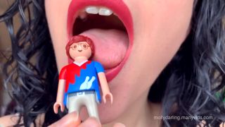 Fetish Porn Molly Darling – Giantess Threatens To Eat You – Vore-1