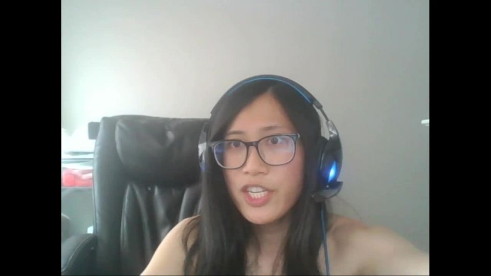 porn clip 32  Shemale Webcams Video for May 3, 2020 – 17, webcam on webcam