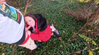 [K2S.CLUB] Saskialove87 - Mutti bläst kleinen Schwanz im Wald leer - SD 404P-1