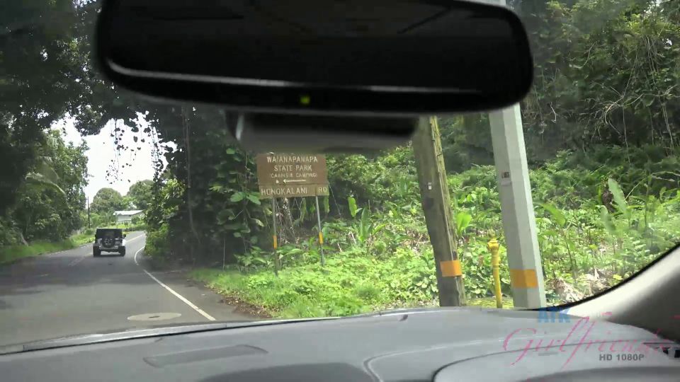 Lola Fae's Beach Seduction Adventure Unveiled - Watch Now