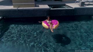 JulesJordan JulesJordan - 2020-04-12 - Amia Miley, Chris Strokes - Amia Miley Gets a Luxurious Fuck By a 12' Cock-1