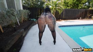 [GetFreeDays.com] QueenRogueXXX The Return Of The Queen Mc indian hardcore porn-1