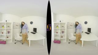 Video Lauren Louise Leggy Brunette 2880p UltraHD/4K-3