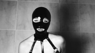 latex-girl.03773-4