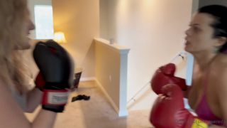 Nadia White Vs Cay Baby Boxing Battle-1