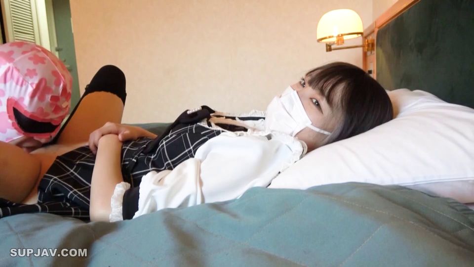 FC2PPV 4664204 ※4/13まで初回777pt※【無修正】【神回】１８才、美脚細身ニーハイロ●ータ　変態オジの汚チンポに弄ばれる絶対領域