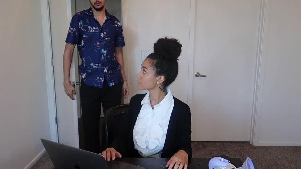 Manyvids.com - Ariana Aimes - Boss Fucks My Ass ANAL Black!