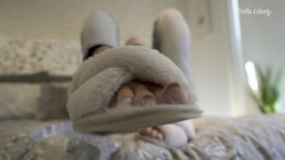 porn clip 43 stella liberty stlla ltvc fuzzy white slippers | fetish | fetish porn cigar fetish-1