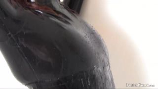 Latex Wet & Wild Latex Quick View Porn - New Sex Videos O...-7