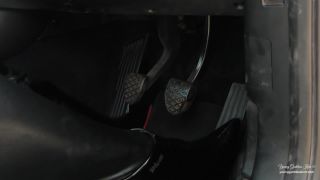 online video 23 femdom spanking femdom porn | Young Goddess Kim - Car Boot Slave | fetish-8