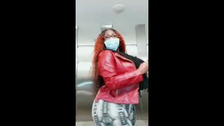 Mizzbeethebodyxxx () - morning in my second home the airport 16-11-2020-1