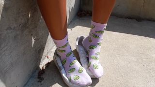 Footfetish 18yo Allyson N Freshman Teen Feet In Avocado Socks & Nikes - Foot Fetish-3