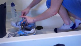 Custom Fetish - Amber s Squishy Sneaker Shower - Fetish-3