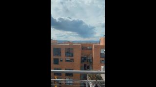 Angel Emily - angelemilyxxxx () Angelemilyxxxx - je vous envoie pleins de chaleur de bogota moi je bronze poile sur la terrasse 26-01-2021-2