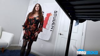  lingerie PervMom – Bella Blu: Keep it in the Family Bella Blu-3