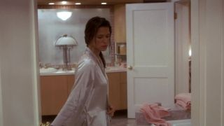 Rhona Mitra – Hollow Man (2000) HD 1080p - (Celebrity porn)-5