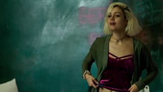 Sophie Charlotte - Ilha de Ferro s01e02 (2018) HD 720p - [Celebrity porn]-1