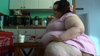 video 2 SSBBW Juicy Jackie – Before Breakfast Snack | ass shaking | big ass porn monster strapon femdom-6