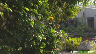 Jill Kassidy, Reena Sky StepMom Help Fuck With Big Dicks - Big dick-3