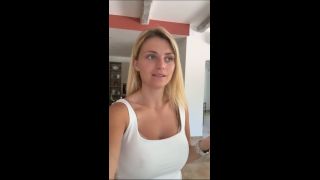 A Young French Woman Works Part-Time As A Real Estate Agents - Amateur-1