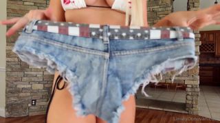 Femdom porn Linsey Donovan Teases During Outfit Changes Linsey Donovan-5