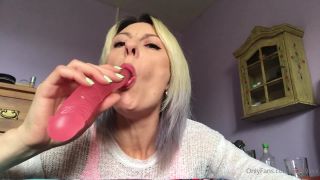 Onlyfans - Lisa69xxx - Deep throat dildo - 16-08-2021-1