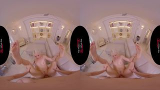 xxx clip 38 porno big lips blowjob Spring Break Part II – Nikki Nuttz, blowjob on virtual reality-9