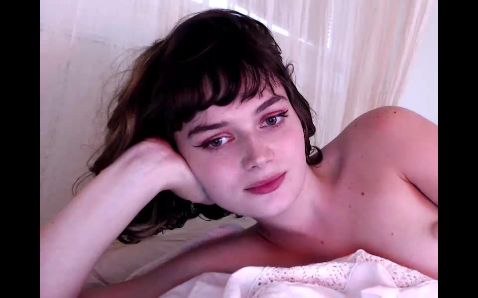 online porn clip 20 Shemale Webcams Video for October 24, 2018 – 06 on webcam 