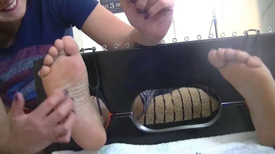 free online video 12 The Rookie Can’t Take It on hardcore porn hardcore masturbation