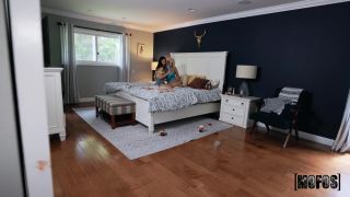 New Dick To Forget Your Ex (Amateur porn) Lulu Chu, Madison Summers-1
