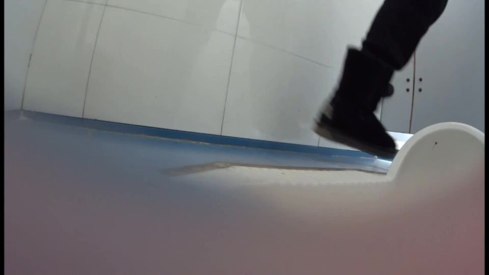 Chinese style toilet 2 | voyeur | voyeur 
