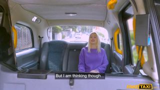 Steamy Encounter: Hot Babe XXX Movie Night Sizzle-1