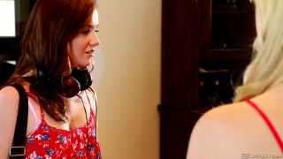 Samantha Rone, Kasey Warner My Lesbian Valentine (Amateur porn)-1