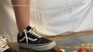 Tramplegirls Shoejobs and Cockcrush A Crushing Dream Comes True Food Crush POV (Fetish porn)-7