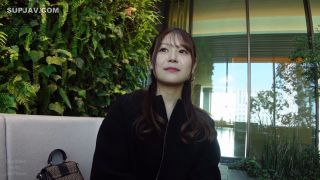 Reducing Mosaic 259LUXU-1844 ラグジュTV 1830 銀座のアクセサリーショップで働くFカップ美女・ゆめ25歳 普段は品があって落ち着いてるのに、カメラの前で胸を晒し、唇を寄せ、優しくパイズリを始める 理性と羞恥が混ざったまま、ぬるついた谷間で責める姿があまりにリアルで、艶っぽい 見られるというスリルと、胸が触れるたびに響く快感に、彼女の奥が静かにほどけていく-1