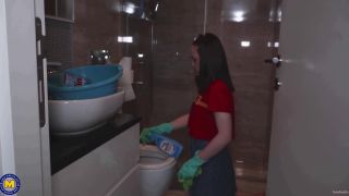 Mature.nl presents Edina (53), Jana (59), Maya (23) – Two BBW stepmoms use teeny babe Maya for all of their chores and more – 14.05.2021 bbw -1