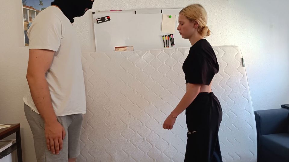 [K2S.CLUB] German Balls Busted - Emo Girl Ballbusting - 4K 1440P