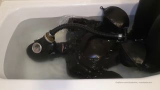 [GetFreeDays.com] Gas Mask And Rebreather Bags Underwater Part 1 Of 2 latex skirt porn-8