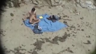 Nice sex spied on the beach-9