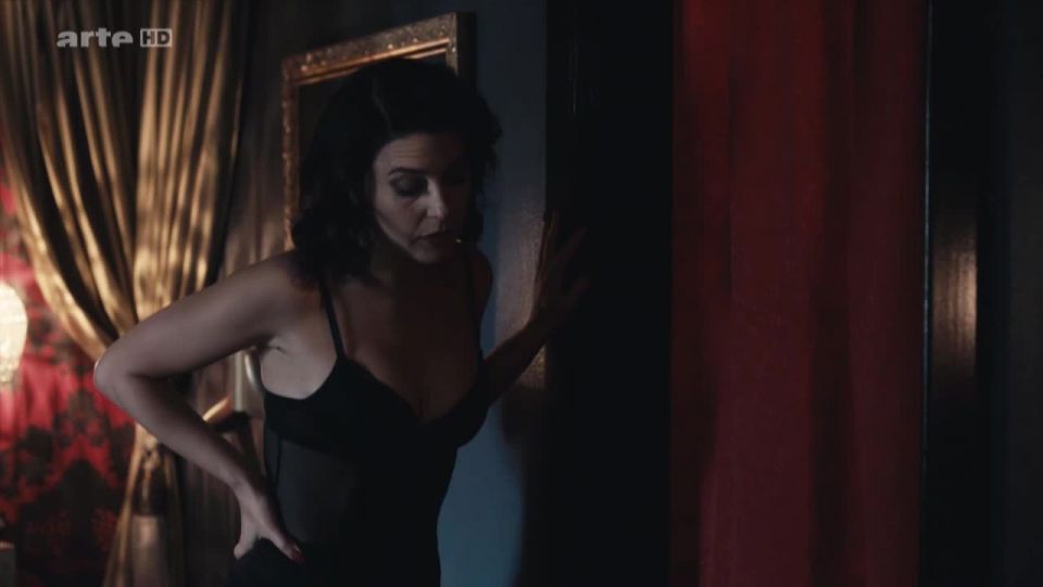 Ruth Vega Fernandez – Cannabis s01e01-03 (2016) HD 720p!!!