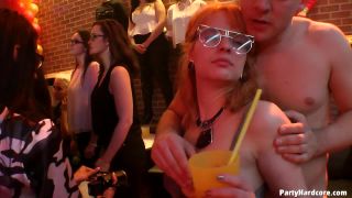 Party Hardcore Gone Crazy Vol. 40 Single Cut Part 7 – Cam 3 - blonde - brunette girls porn amateur wife blowjob-6