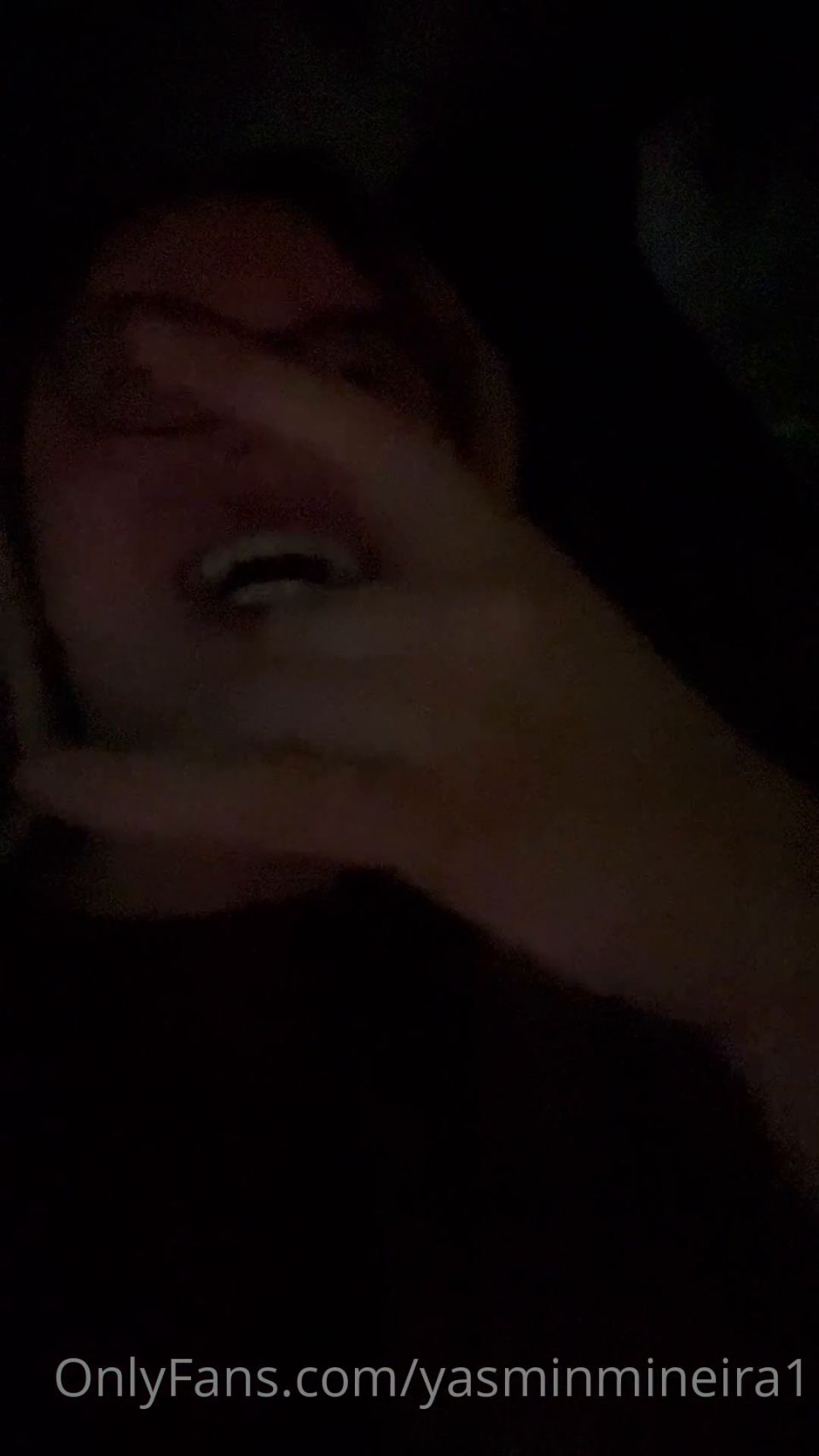 Yasmin Mineira 0h8677qhyvneq4fhtmbcy source