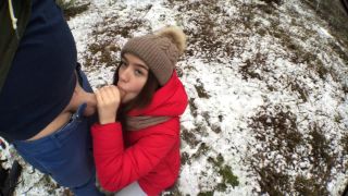 Bitch asks for cum in his mouth right in the forest and can no longer wait-5