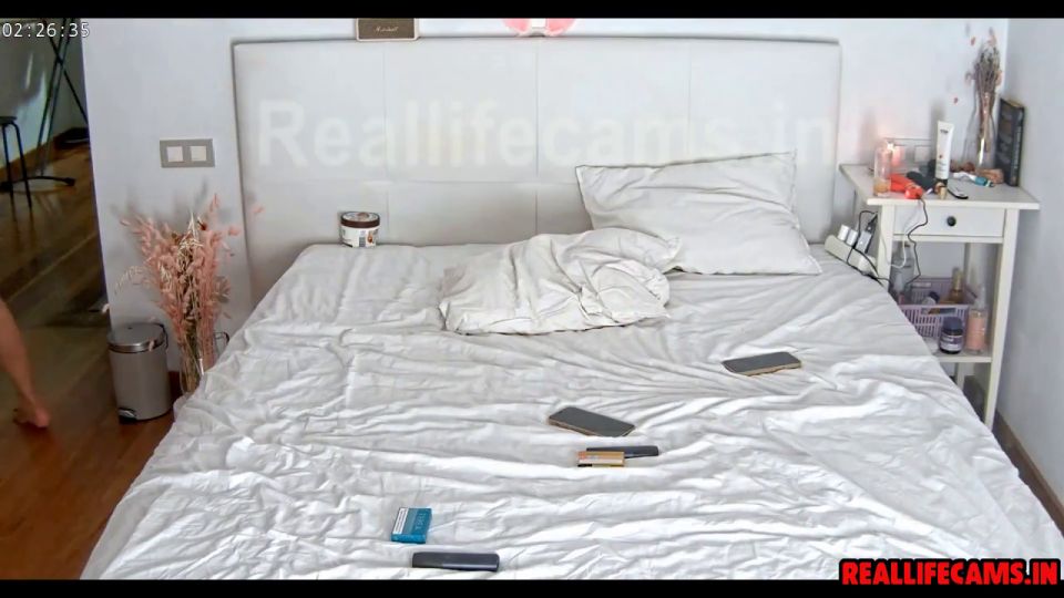 Reallifecam - Medusa And Friend Have Quick Massage Talk In Bedroom 15.09.2024 720P - Voyeur
