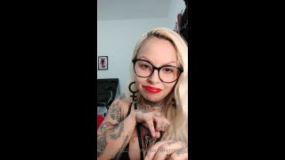 Madame Fermans aka madamefermans - 04-11-2021 OnlyFans Video - Explicando as diferentes nomenclaturas dentro do fetiche CUCKOLD video hardcore Madame Fermans-3