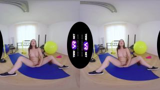 virtual reality - Tmwvrnet presents Teressa Bizarre in Sexy Fitness Enthusiast Shows More of a Slim Body – 24.10.2017-8