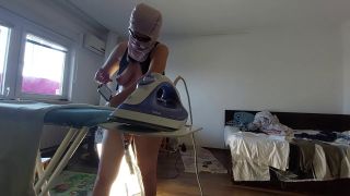 PinkyMadame - Amateur wife does housework naked.-8