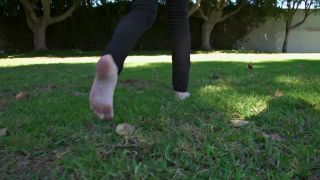 Toes fetish – JORDYN IN THE PARK-2