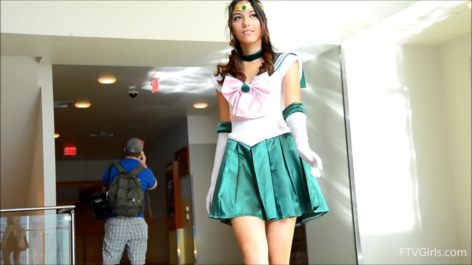 Melody – Cosplay Halloween – Teasing A Butt Plug! Cosplay!