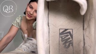 Queen Blaire - Stinky Sneakers - Handpicked Jerk - Off Instruction - Queenblaire-5